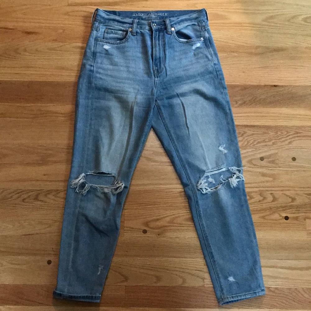 American eagle distressed mom jeans